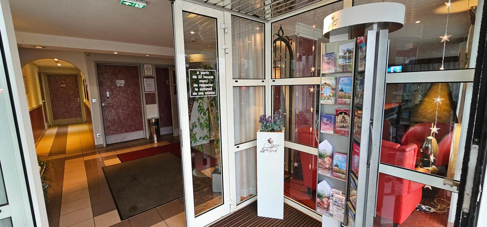 Hotel Lyon Sud, Pierre Benite, St Genis Laval Εξωτερικό φωτογραφία